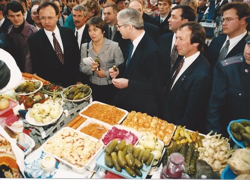 Британський прем'єр Джон Мейджор у Києві в квітні 1996 року / Фото Укрінформ
