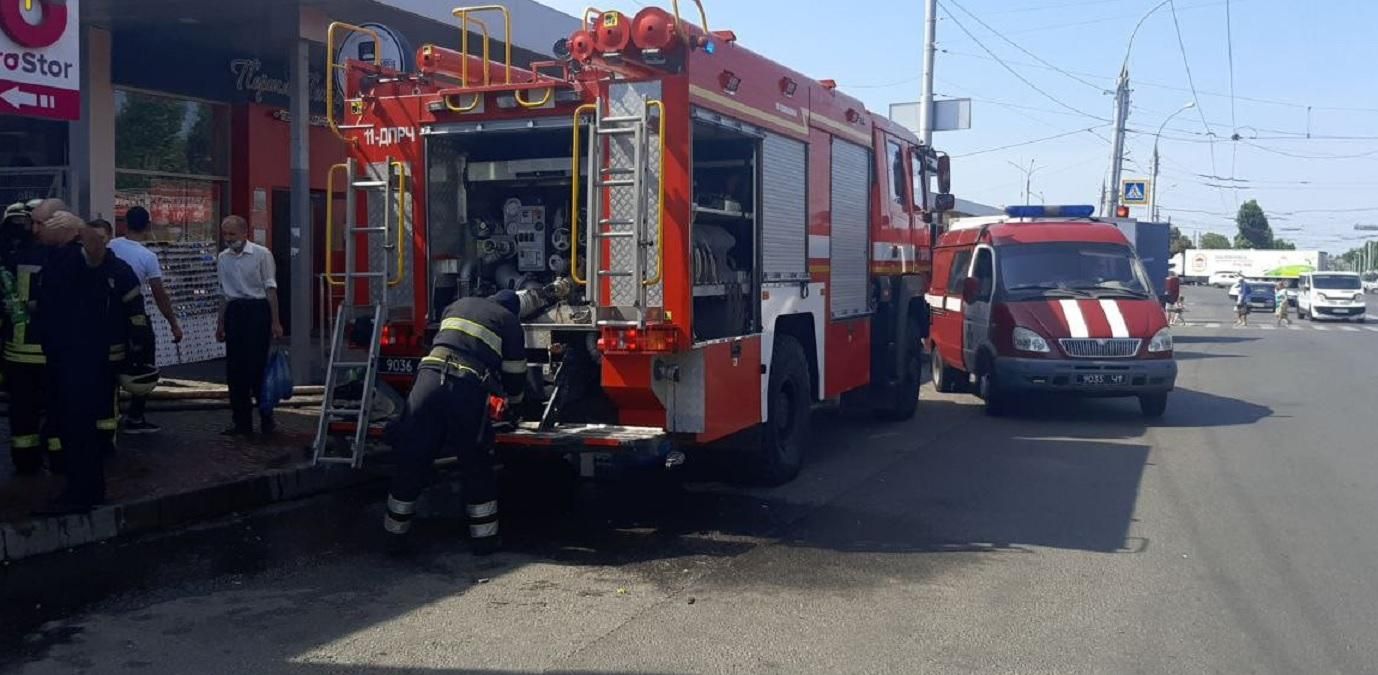 В Харькове вспыхнул пожар на рынке: фото последствий