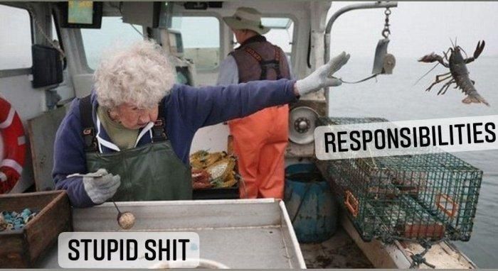 101-річна бабуся стала героїнею мемів: вона просто викинула омара в море
