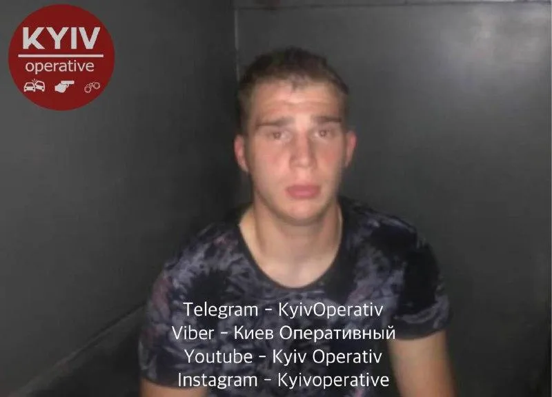 Облив Порошенка зеленкою Облив Порошенка зеленкою