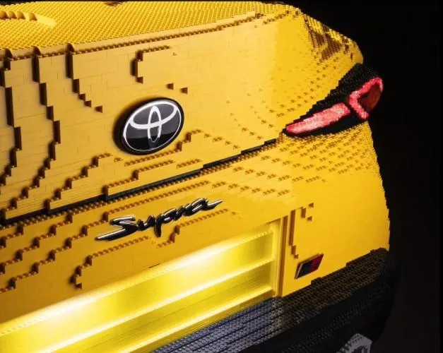Розганяється до 27 кілометрів: показали Toyota Supra в натуральну величину, зроблену з LEGO Розганяється до 27 кілометрів: показали Toyota Supra в натуральну величину, зроблену з LEGO