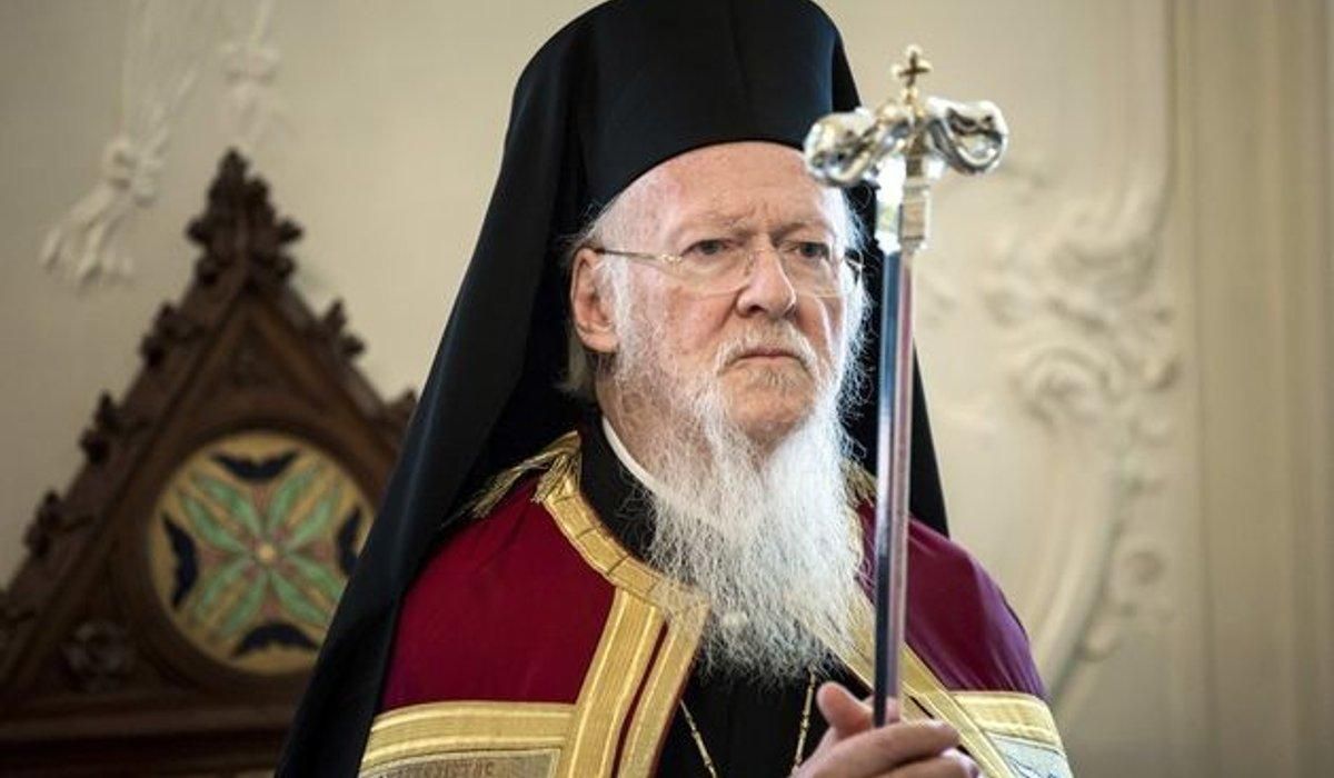 Вселенский Патриарх Варфоломей благословил украинцев и покинул Украину