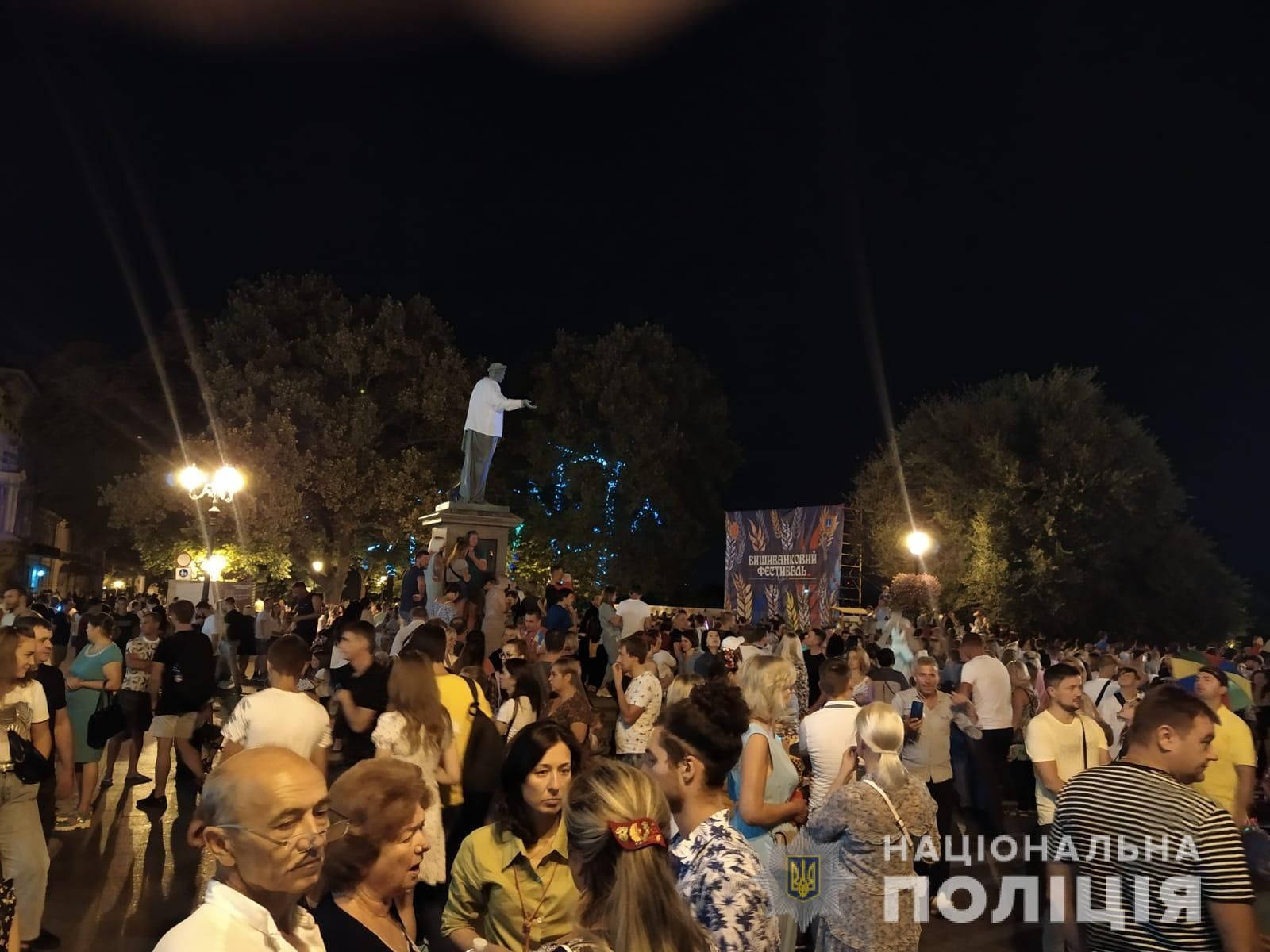 Потерялся в толпе на День Независимости: в Одессе разыскивали маленького мальчика Потерялся в толпе на День Независимости: в Одессе разыскивали маленького мальчика