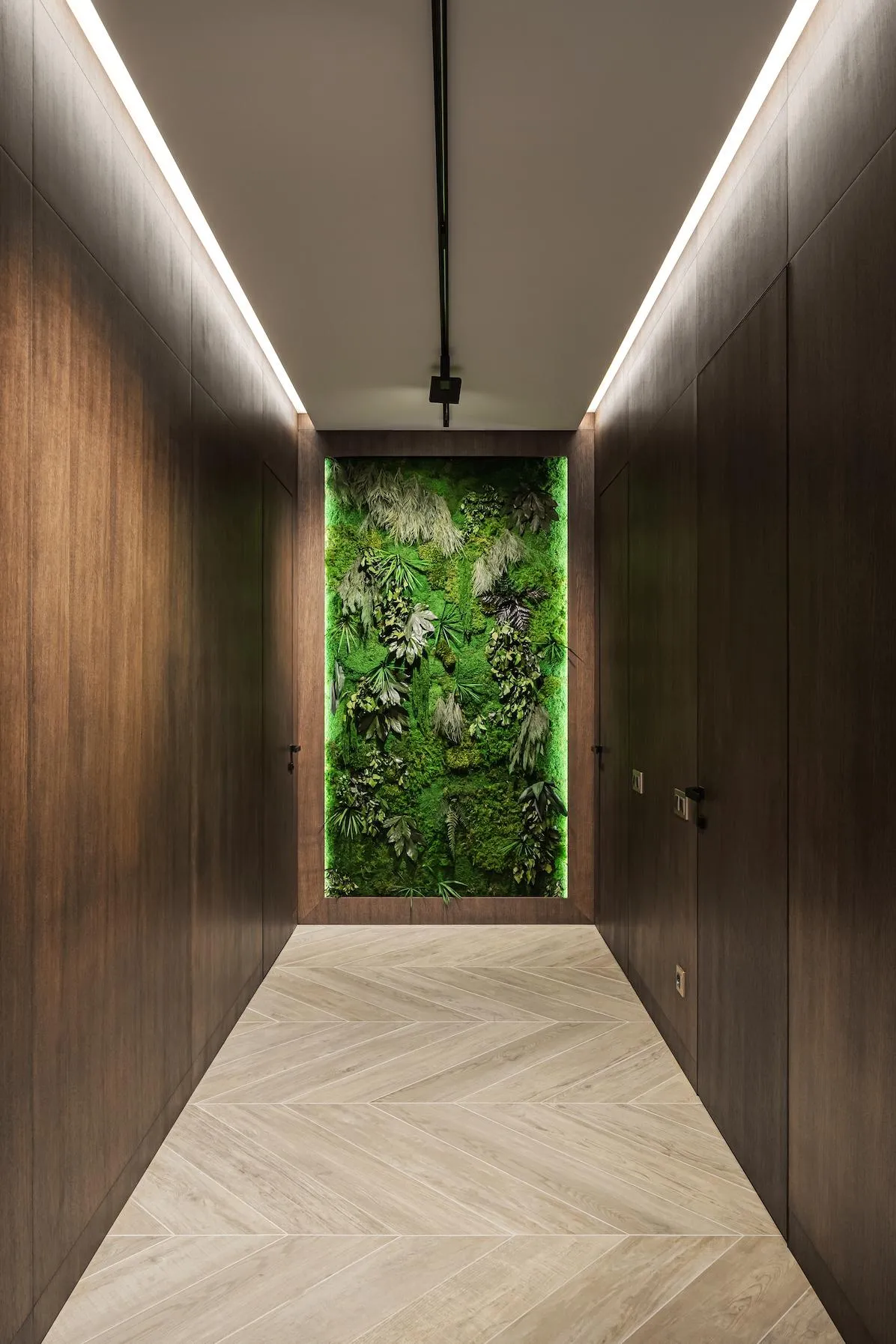 Двері прихованого монтажу виготовлені з тих же настінних панелей і практично непомітні Двері прихованого монтажу виготовлені з тих же настінних панелей і практично непомітні