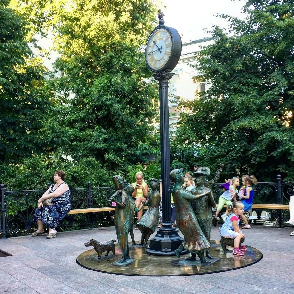 Хлопчик обпікся об пам'ятник в Одесі Хлопчик обпікся об пам'ятник в Одесі