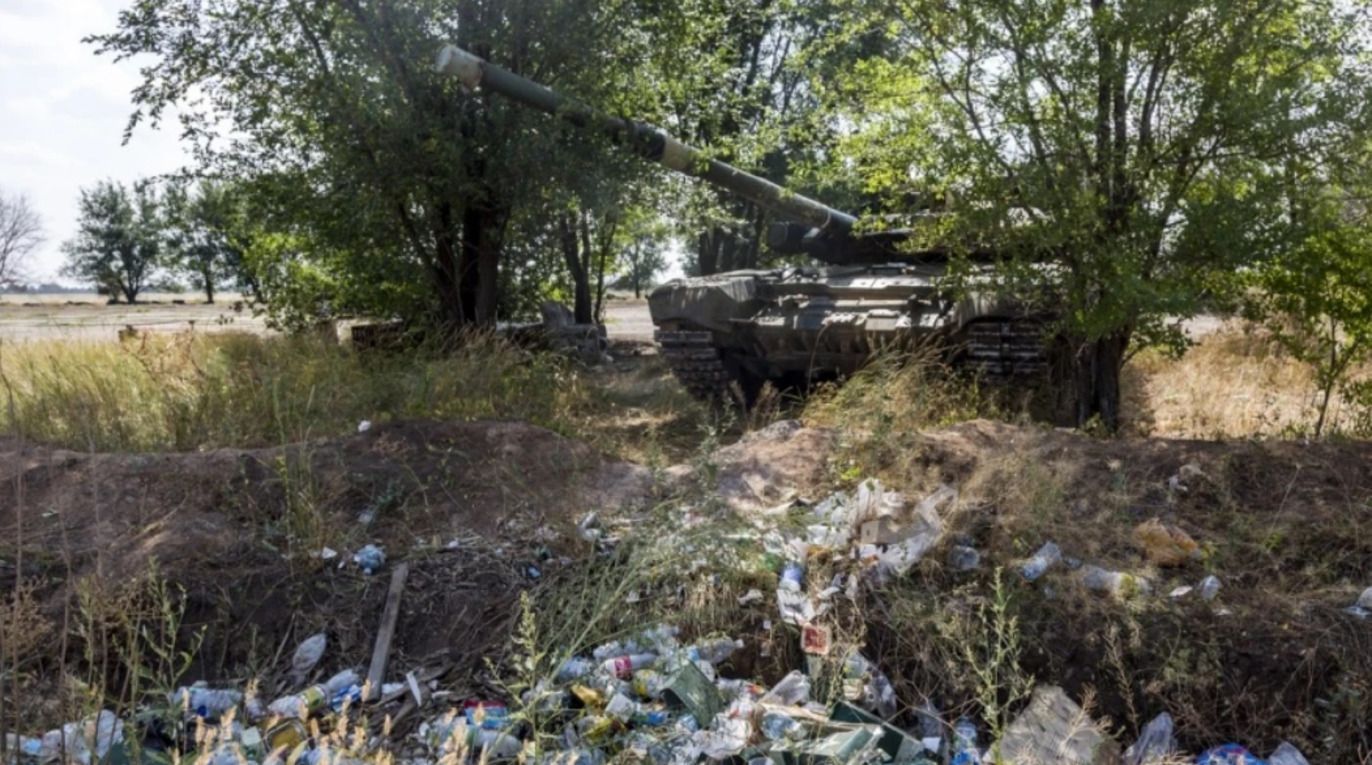 В России на помойке нашли заброшенный танк: эпические фото