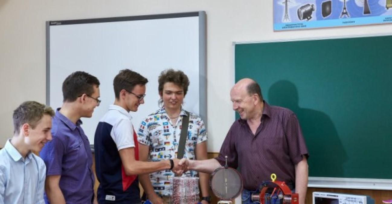 Учитель физики из Харькова стал героем Украины: что о нем известно