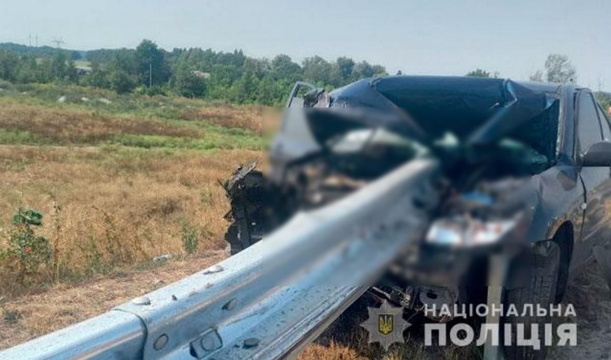 Трагическая авария под Полтавой: два человека погибли, ребенок травмирован