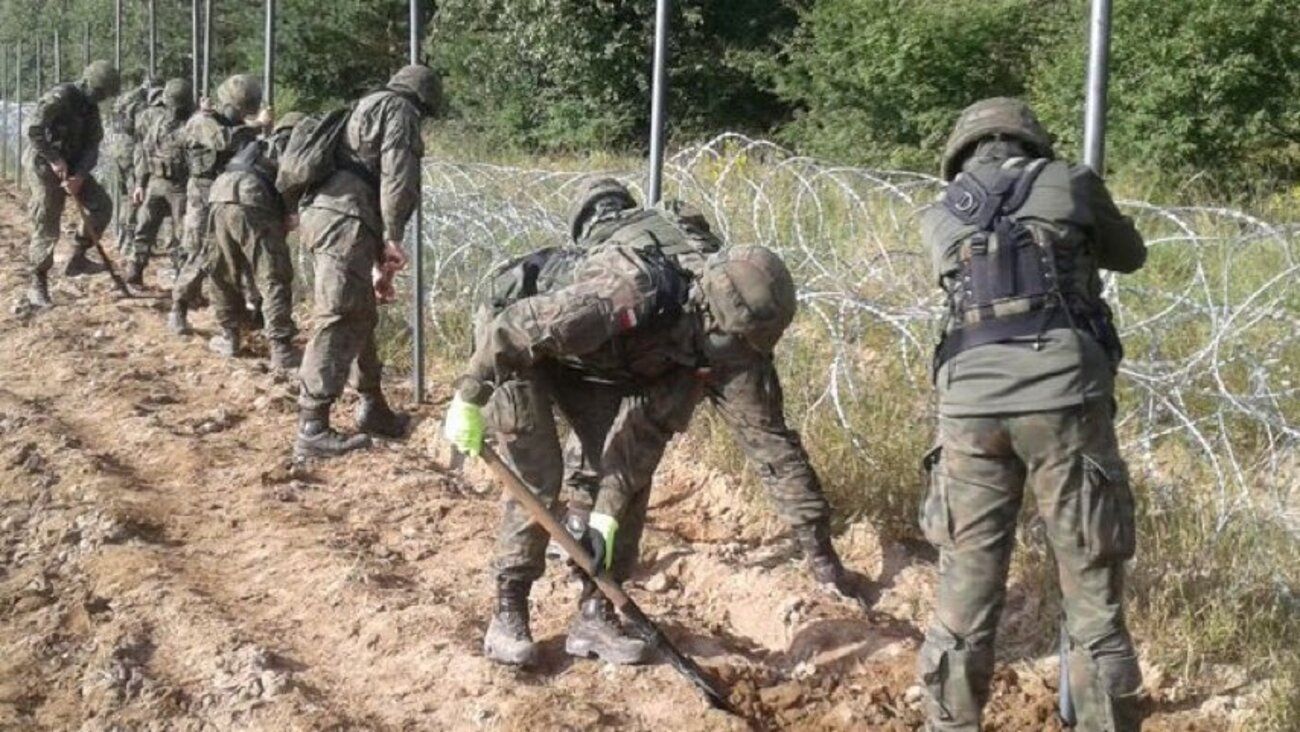 Польша начала строительство стены на границе с Беларусью