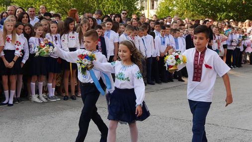 Как школы в Ивано-Франковске будут проводить праздничные линейки