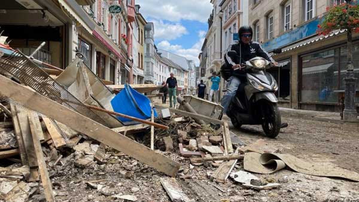 Страшные последствия наводнения в Германии: убытки выросли до 7 миллиардов евро Страшные последствия наводнения в Германии: убытки выросли до 7 миллиардов евро