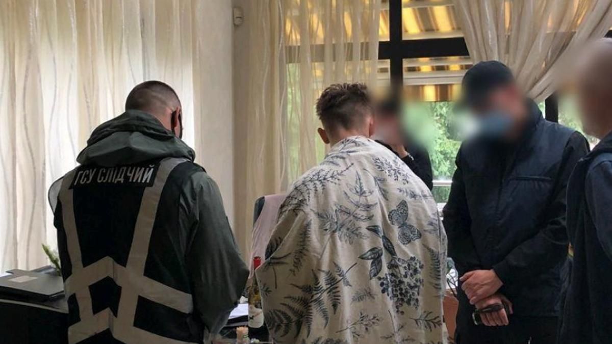 В Киеве 21-летний руководитель турфирмы обокрал банк на 630 тысяч В Киеве 21-летний руководитель турфирмы обокрал банк на 630 тысяч