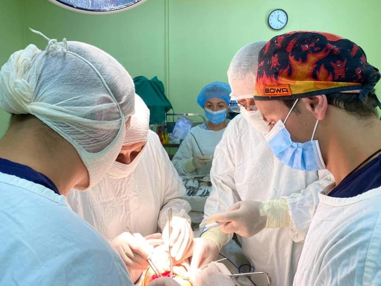 Розірвало нирку на стадіоні: львівські лікарі врятували 14-річного хлопчика - Новини Львів - Львів Розірвало нирку на стадіоні: львівські лікарі врятували 14-річного хлопчика - Новини Львів - Львів