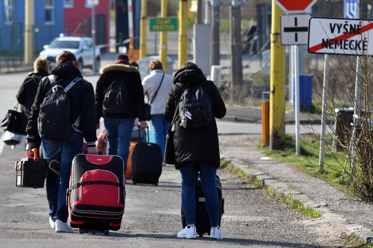 Чего следует остерегаться заробитчанам за рубежом: экономист рассказал об опасностях Чего следует остерегаться заробитчанам за рубежом: экономист рассказал об опасностях