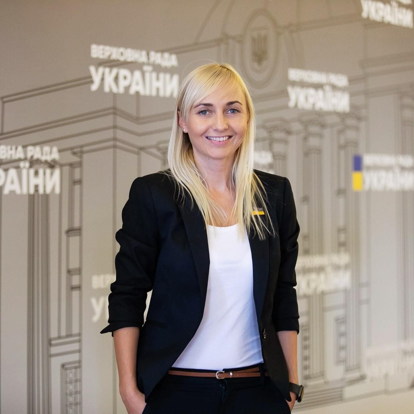 Суд арештував квартиру депутатки Устінової за "образу поліцейського" - Україна новини - 24 Канал Суд арештував квартиру депутатки Устінової за "образу поліцейського" - Україна новини - 24 Канал