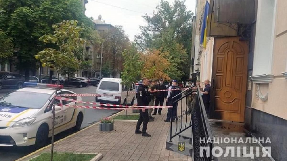 Палій офісу уповноваженої з прав людини намагався влаштувати пожежу у Верховному суді - Кримінальні новини України - Київ Палій офісу уповноваженої з прав людини намагався влаштувати пожежу у Верховному суді - Кримінальні новини України - Київ