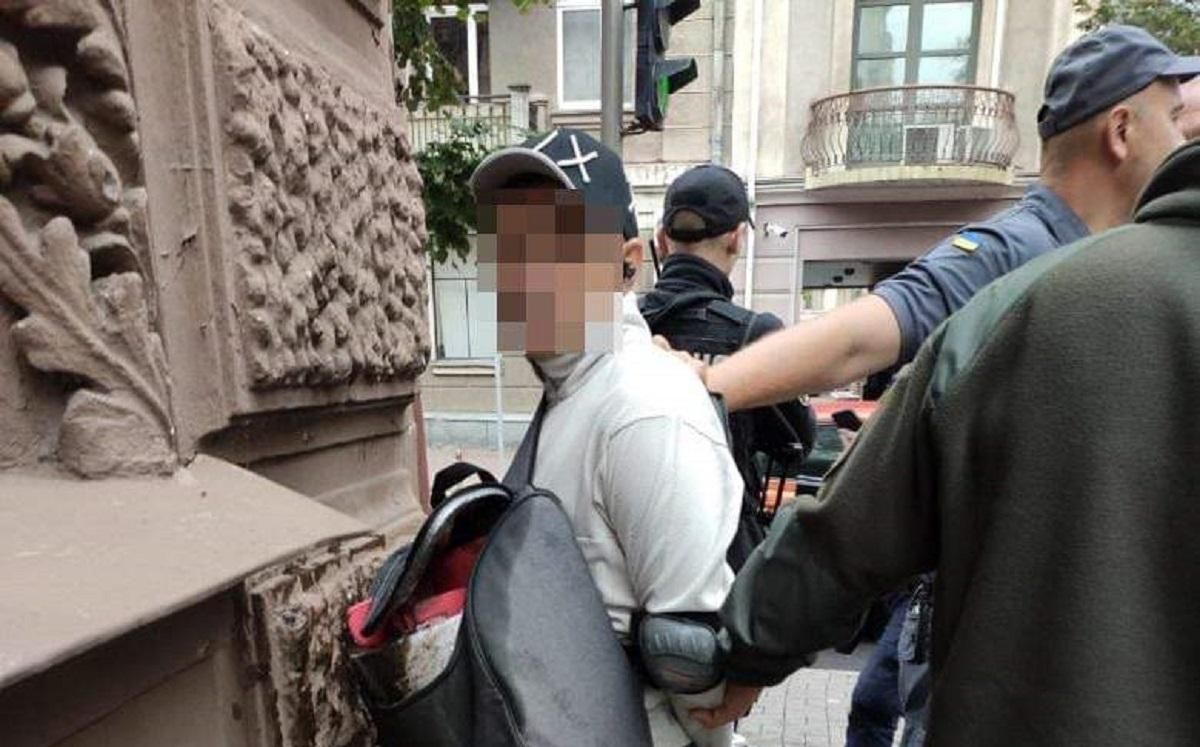 У меня забрали все, – нападавший на офис омбудсмена объяснил, почему пошел на преступление У меня забрали все, – нападавший на офис омбудсмена объяснил, почему пошел на преступление