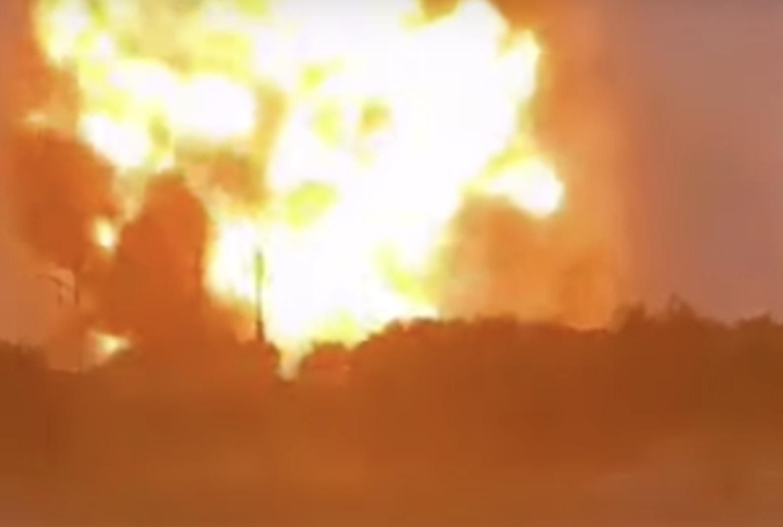 Взрывы на военном складе в Казахстане: уже более 50 пострадавших, началась эвакуация Взрывы на военном складе в Казахстане: уже более 50 пострадавших, началась эвакуация