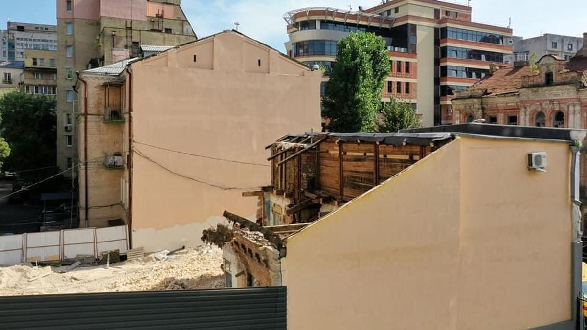 Попри втручання КМДА: у центрі Києва зносять ще один історичний будинок – жахливі фото - Київ Попри втручання КМДА: у центрі Києва зносять ще один історичний будинок – жахливі фото - Київ