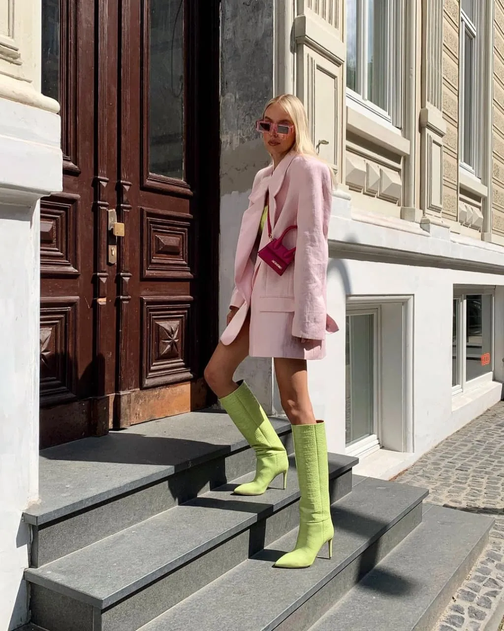 Стильний образ Леоні Ганне / Фото з інстаграму інфлюенсерки Стильний образ Леоні Ганне / Фото з інстаграму інфлюенсерки