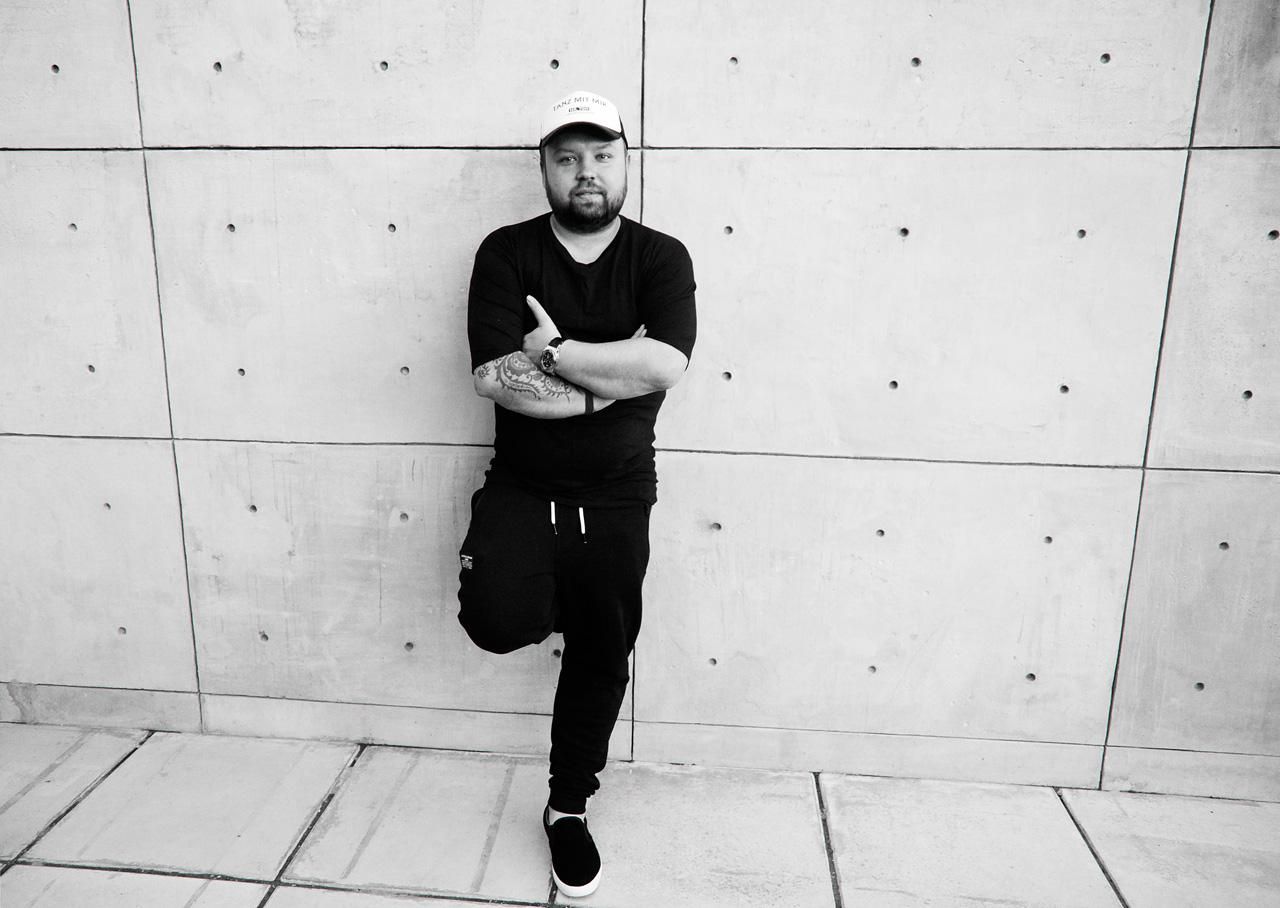 Культовий дизайнер та архітектор Махно долучився до проекту "Метінвесту" про видатних українців - Україна новини - 24 Канал Культовий дизайнер та архітектор Махно долучився до проекту "Метінвесту" про видатних українців - Україна новини - 24 Канал