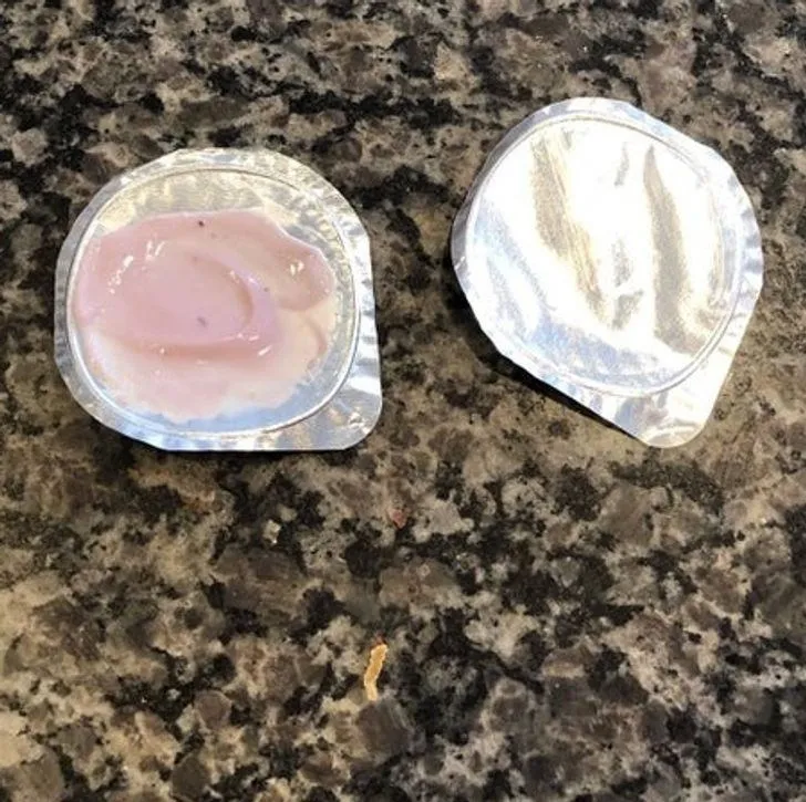 Вічна проблема з кришечками від йогурта Вічна проблема з кришечками від йогурта