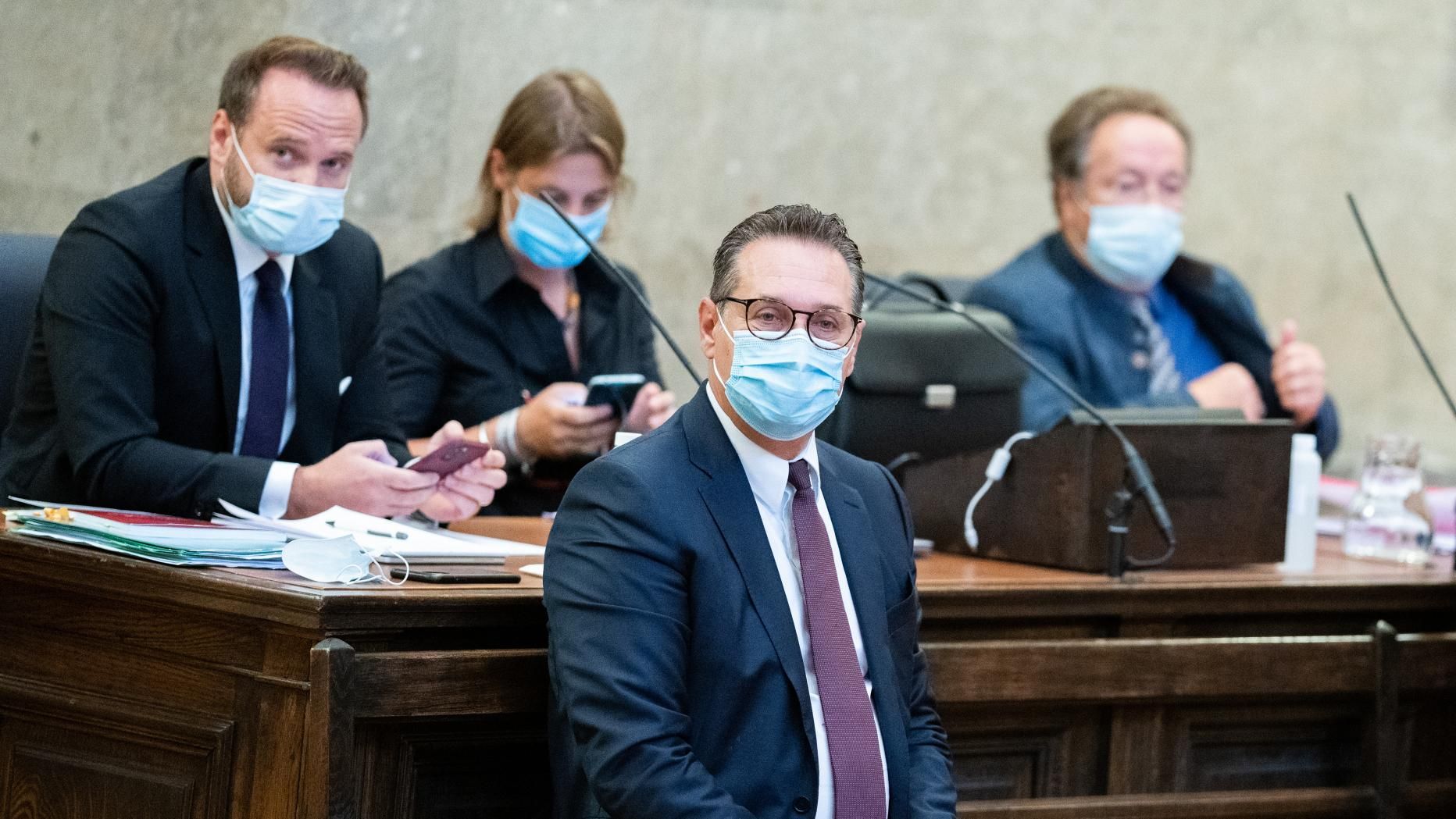 15 умовних місяців за хабар: в Австрії засудили ексзаступника канцлера - 24 Канал 15 умовних місяців за хабар: в Австрії засудили ексзаступника канцлера - 24 Канал