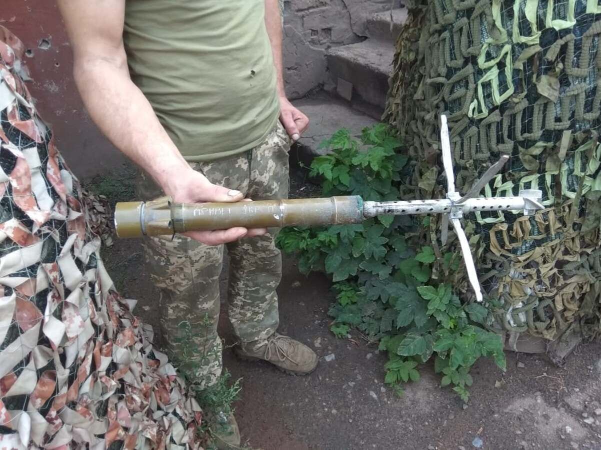 Боевики дистанционно минировали позиции ВСУ возле Новолуганского Боевики дистанционно минировали позиции ВСУ возле Новолуганского