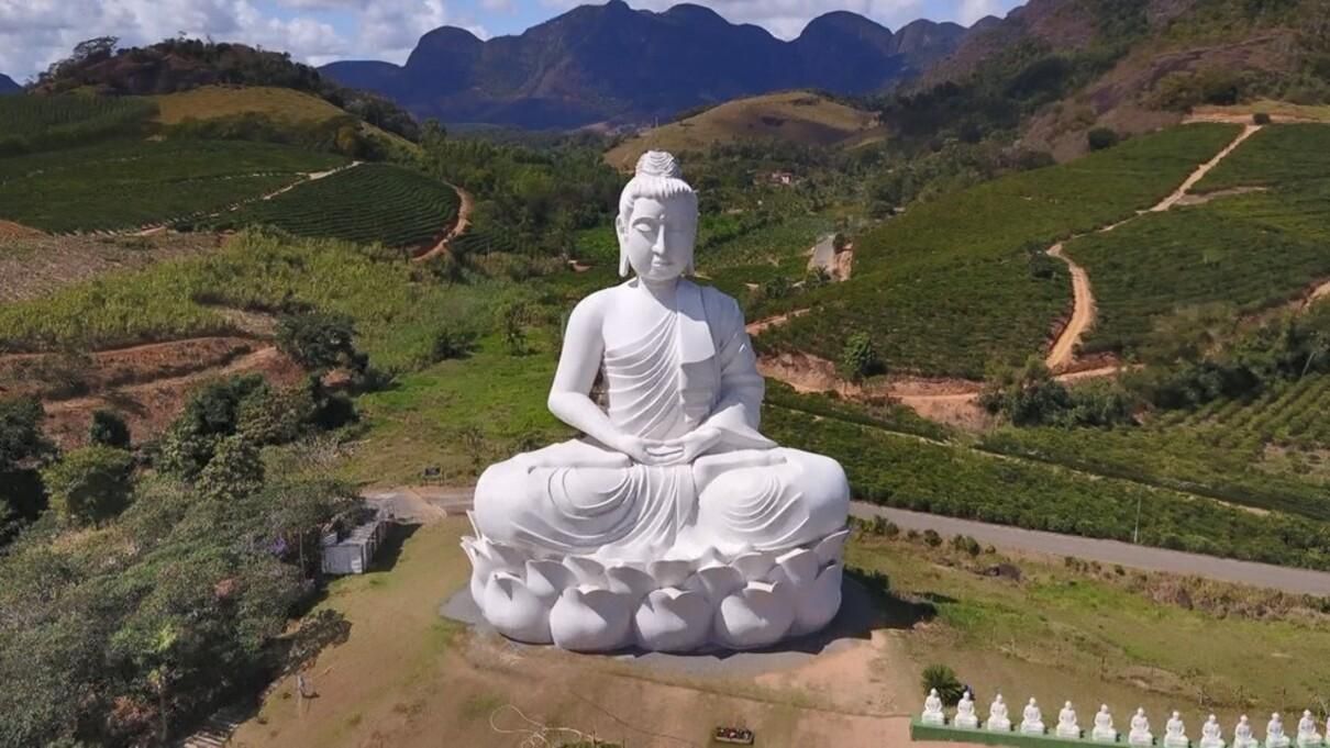Выше статуи Христа-Искупителя: в Бразилии открыли гигантского Будду