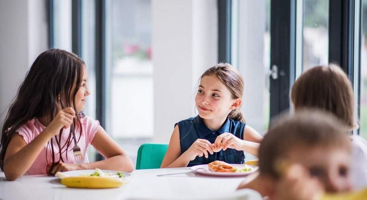 МОН оприлюднило деталі про організацію нового харчування у школах та формування ліцеїв - Україна новини - Освіта МОН оприлюднило деталі про організацію нового харчування у школах та формування ліцеїв - Україна новини - Освіта