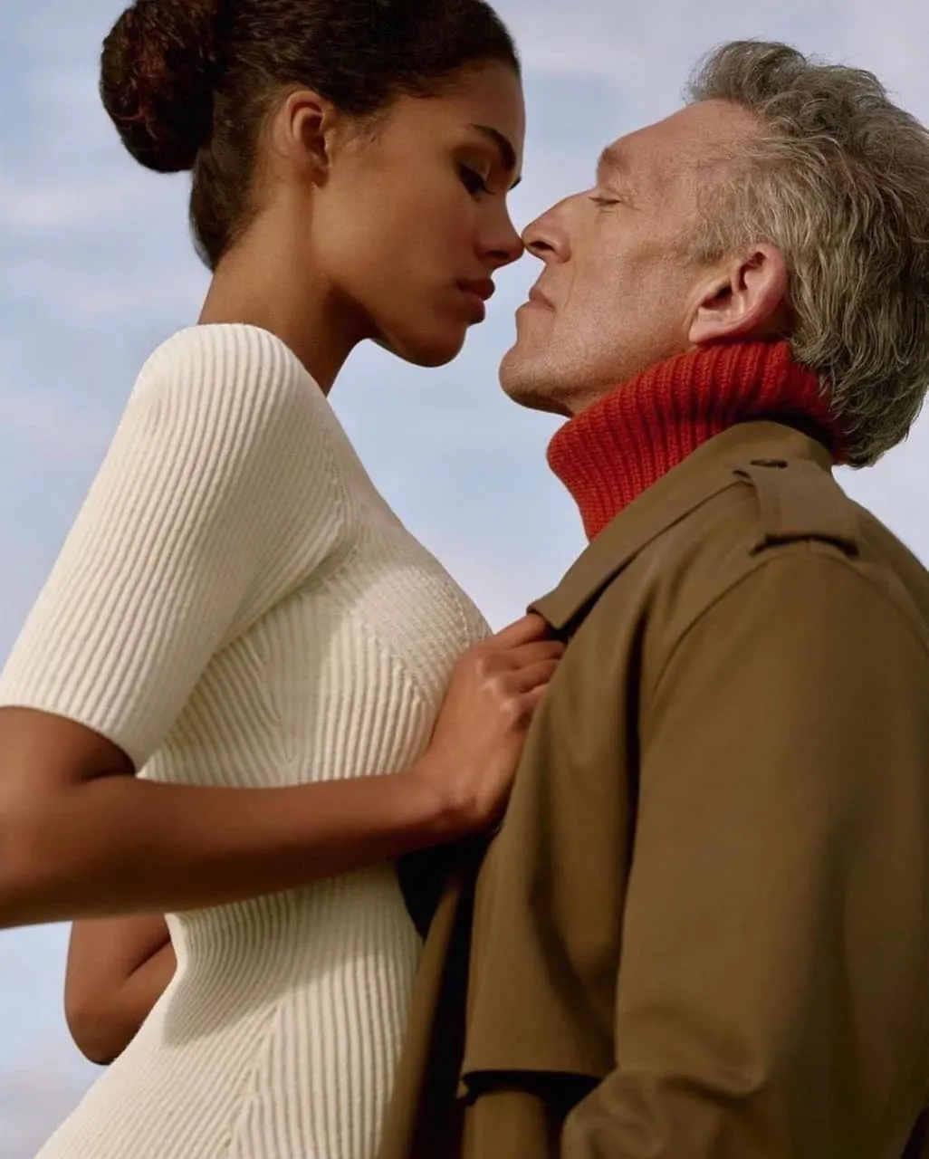 Венсан Кассель та Тіна Кунакі в рекламній зйомці / Фото з інстаграму Voguegram