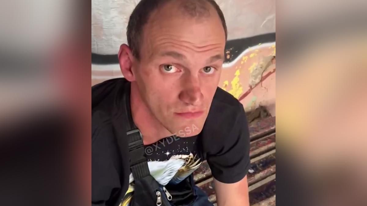 "Лягай, Бандера": одесит повалив бабцю ударом з ноги – відео пояснення - Новини Одеси сьогодні - 24 Канал "Лягай, Бандера": одесит повалив бабцю ударом з ноги – відео пояснення - Новини Одеси сьогодні - 24 Канал