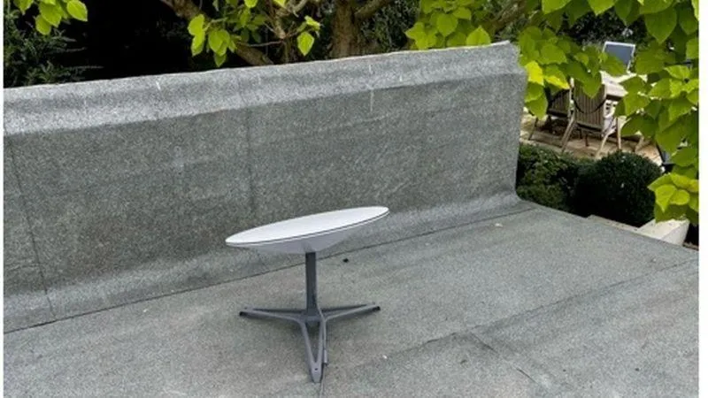 Тарелка от Starlink Тарелка от Starlink