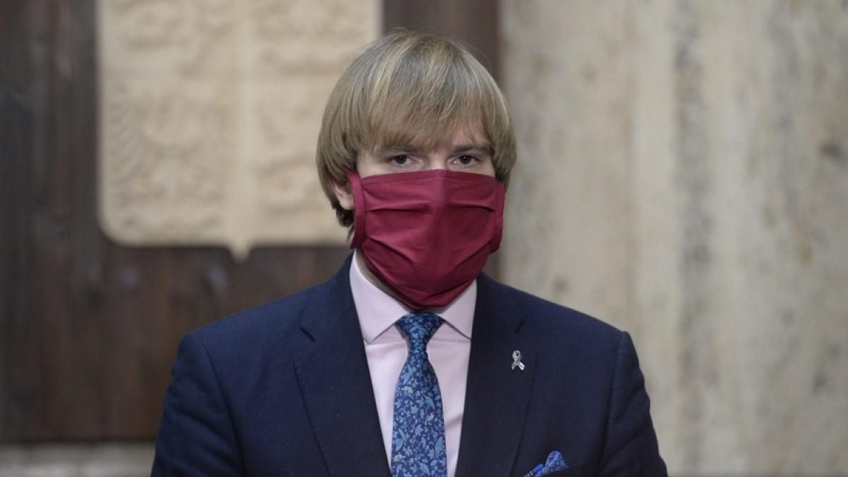 У Чехії не закриватимуть школи, ресторани та магазини