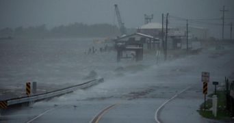 Будинки 1 мільйона американців залишилися без світла: наслідки урагану Іда