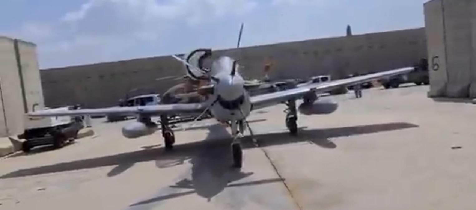 "Никуда не полетят": США перед выходом из Афганистана вывели из строя вертолеты и бронемашины "Никуда не полетят": США перед выходом из Афганистана вывели из строя вертолеты и бронемашины