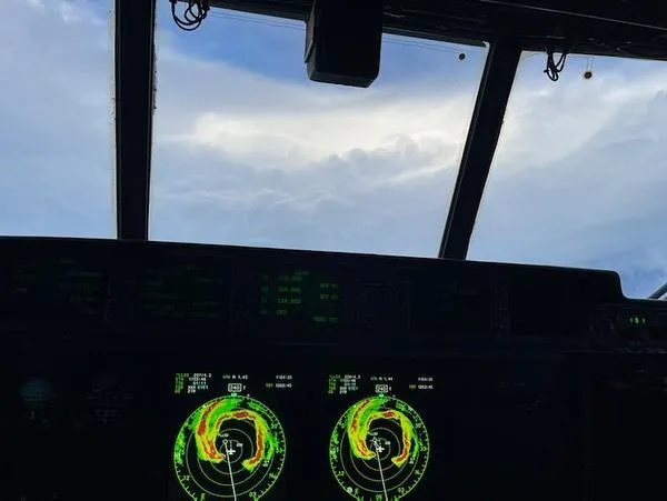 Американські дослідники вирушили в епіцентр урагану Іда Американські дослідники вирушили в епіцентр урагану Іда