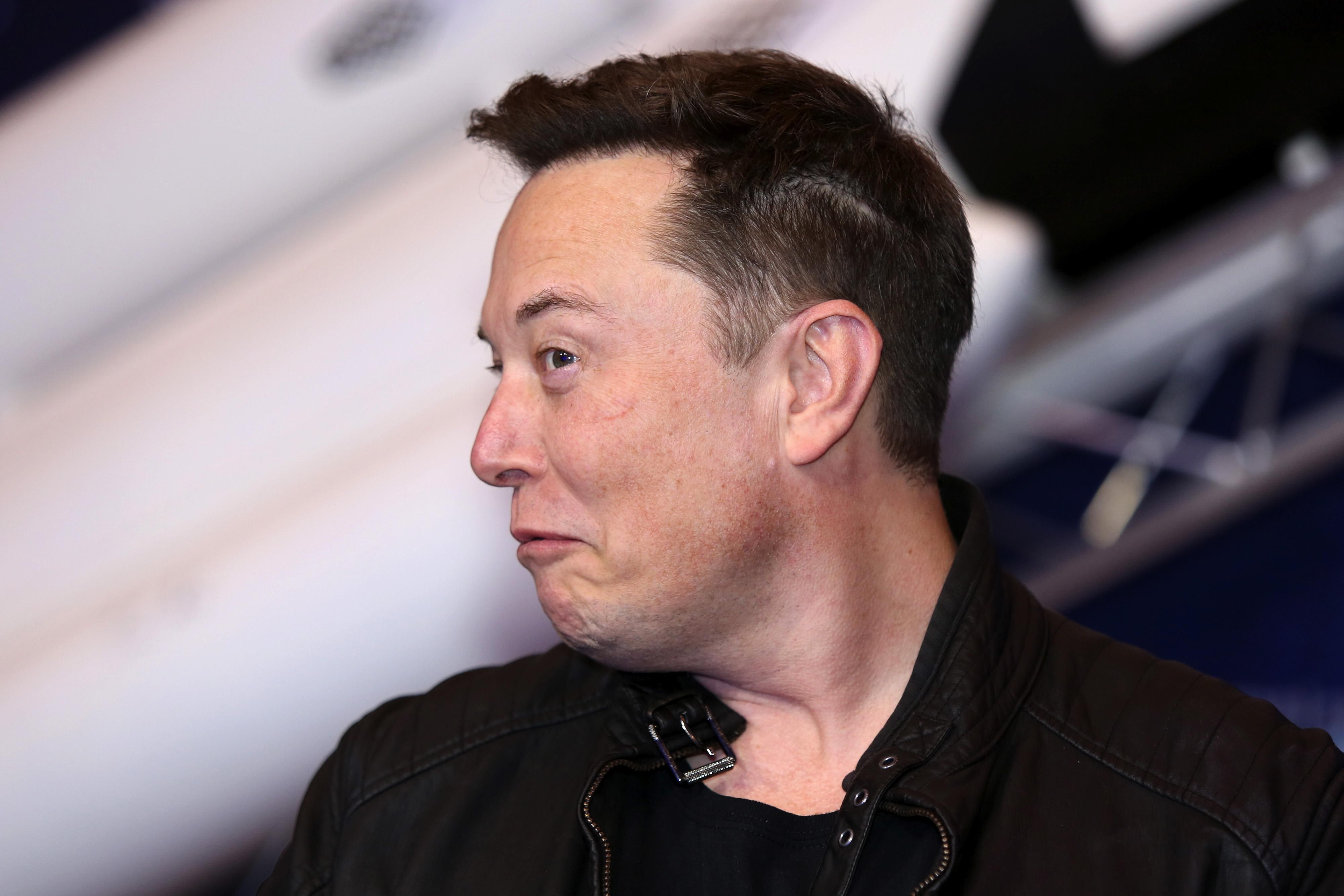 Илон Маск высмеял конкурента Tesla