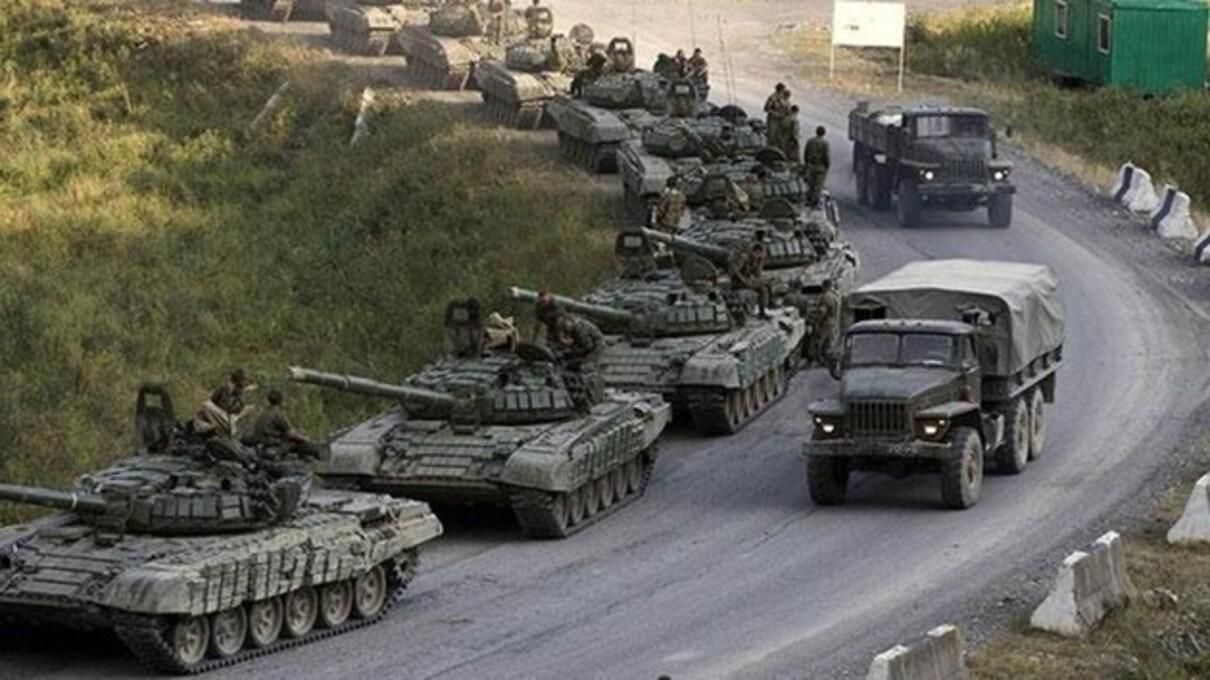 Окупанти пригнали на Донбас бронетехніку, ракетні і снайперські комплекси – розвідка - Новини Росія - 24 Канал