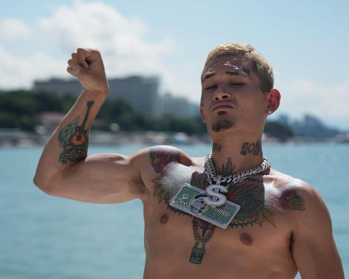 Зеленский – аху***ый, – Моргенштерн признался в симпатиях к Зеленскому Зеленский – аху***ый, – Моргенштерн признался в симпатиях к Зеленскому