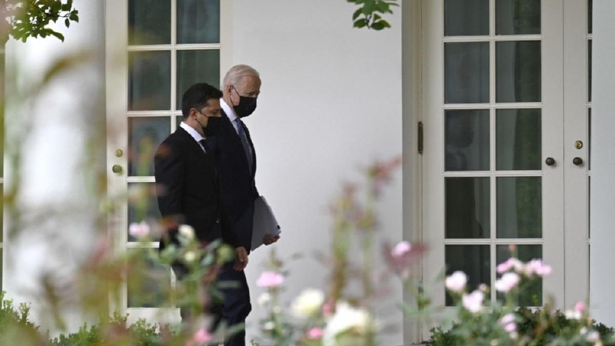 Более 2 часов разговоров за закрытыми дверями: в США завершилась встреча Зеленского и Байдена