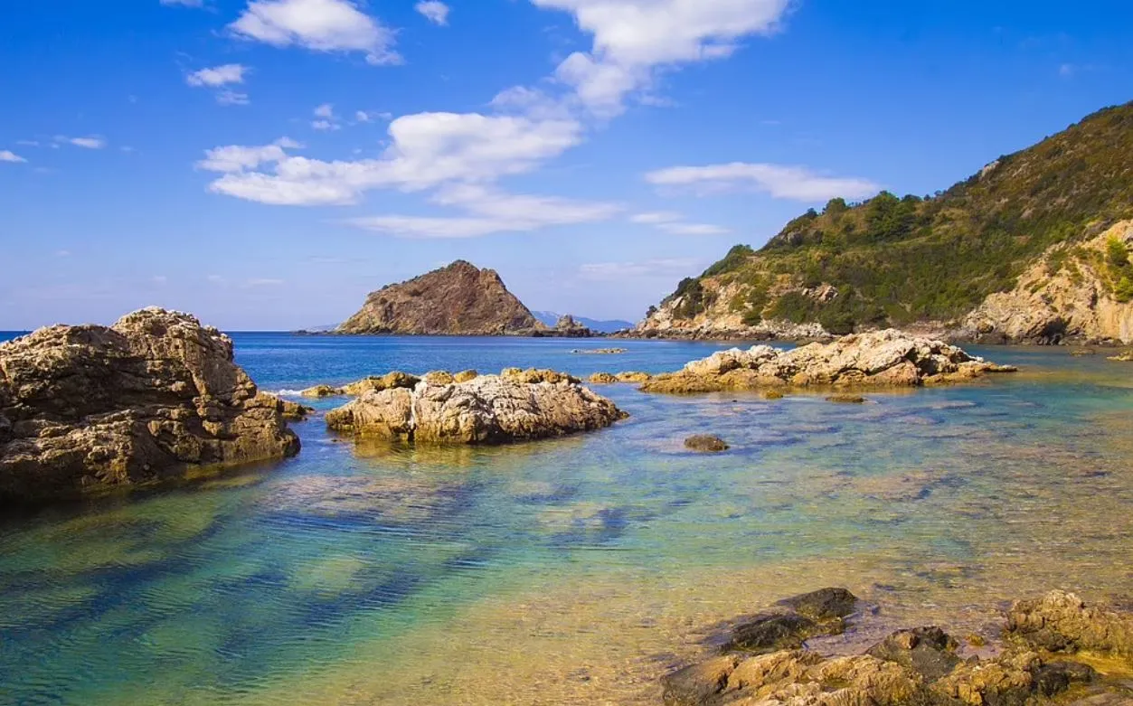 Кала Мар Морто в Тоскані Кала Мар Морто в Тоскані