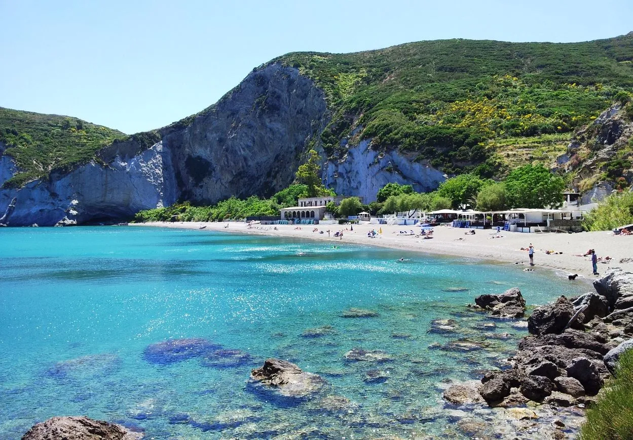Понца острів блакитні води Понца острів блакитні води