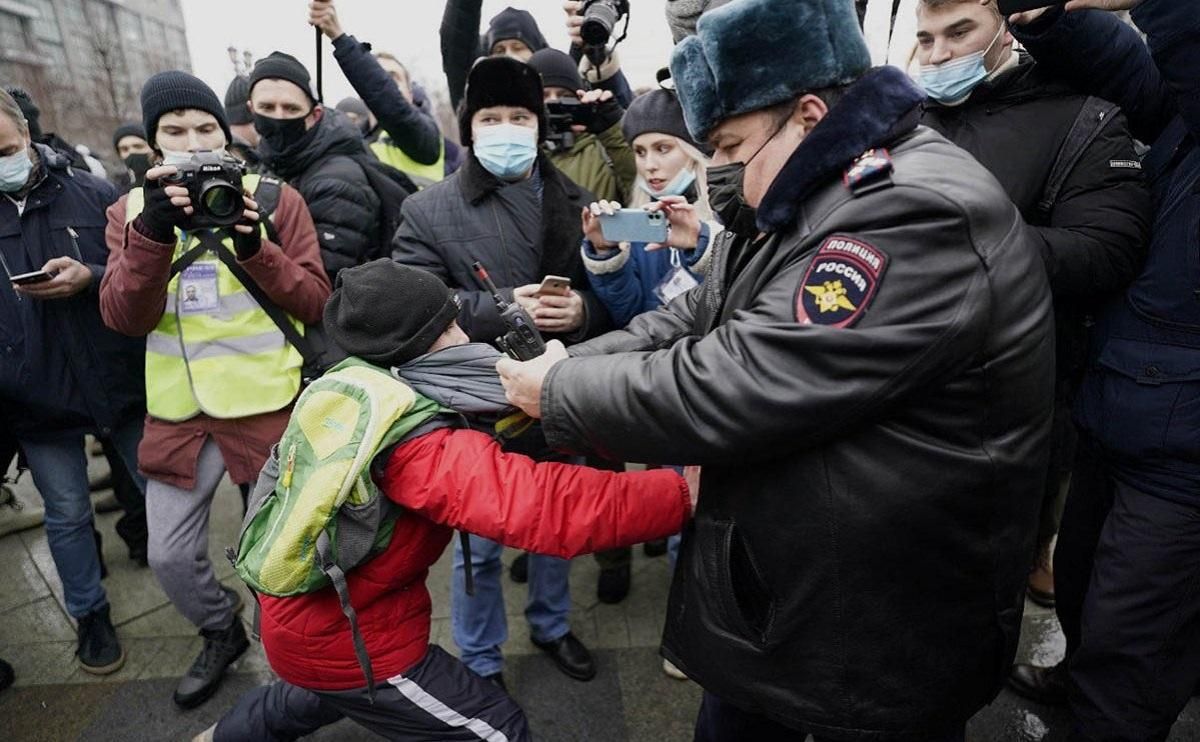Росія проти демократії: режим Путіна роками придушує мирні протести - Новини Росії і України - 24 Канал