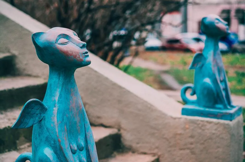 Два коти-сфінкси Два коти-сфінкси