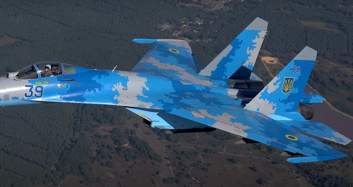 Відеограф з Китаю у небі зняв політ винищувача Повітряних сил ЗСУ: потужне відео - Україна новини - 24 Канал Відеограф з Китаю у небі зняв політ винищувача Повітряних сил ЗСУ: потужне відео - Україна новини - 24 Канал