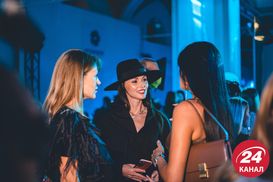 Звездные гости, стильные образы и уютная коллекция: чем запомнился показ THE COAT