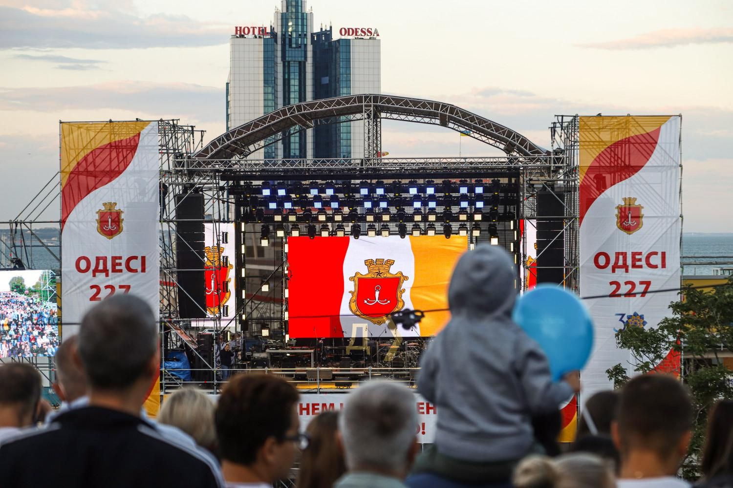 Як в Одесі святкують день міста: яскраві фото, відео - Новини Одеси - 24 Канал Як в Одесі святкують день міста: яскраві фото, відео - Новини Одеси - 24 Канал