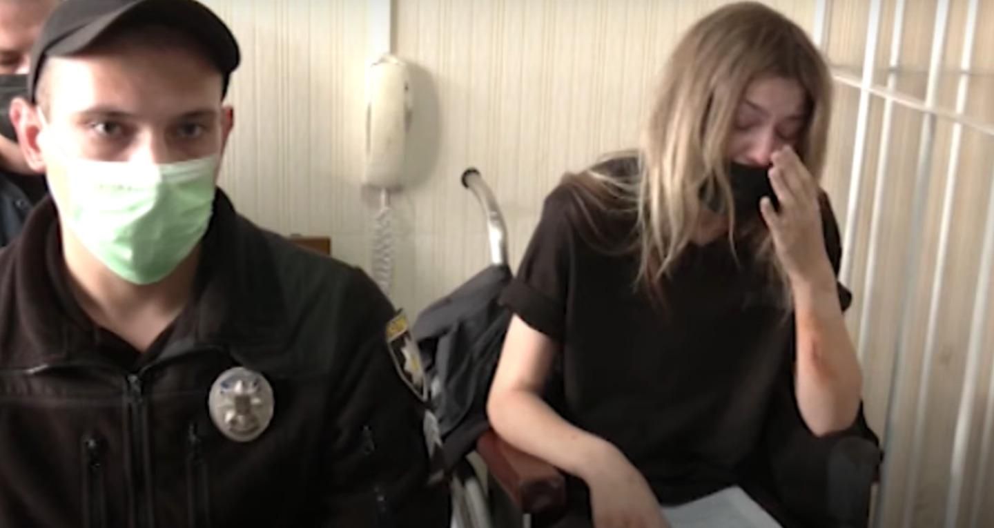 Хотіла об'їхати їжака: суд арештував водійку, авто якої розчавило маму трьох дітей - Новини Кропивницького - 24 Канал Хотіла об'їхати їжака: суд арештував водійку, авто якої розчавило маму трьох дітей - Новини Кропивницького - 24 Канал