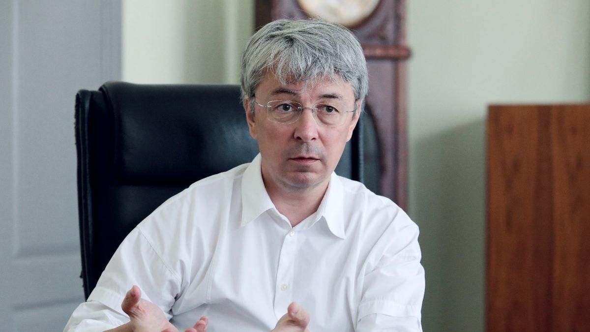 Плохо склепали, – Ткаченко опроверг российский фейк ФСБ про "украинских карателей"
Плохо склепали, – Ткаченко опроверг российский фейк ФСБ про "украинских карателей"